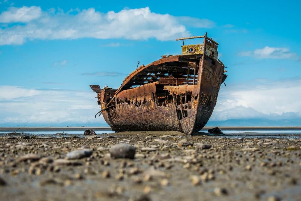 abandoned shipwreck in los angeles