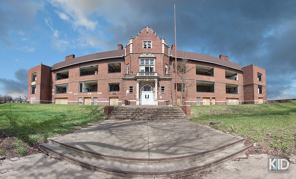 decrepit high school