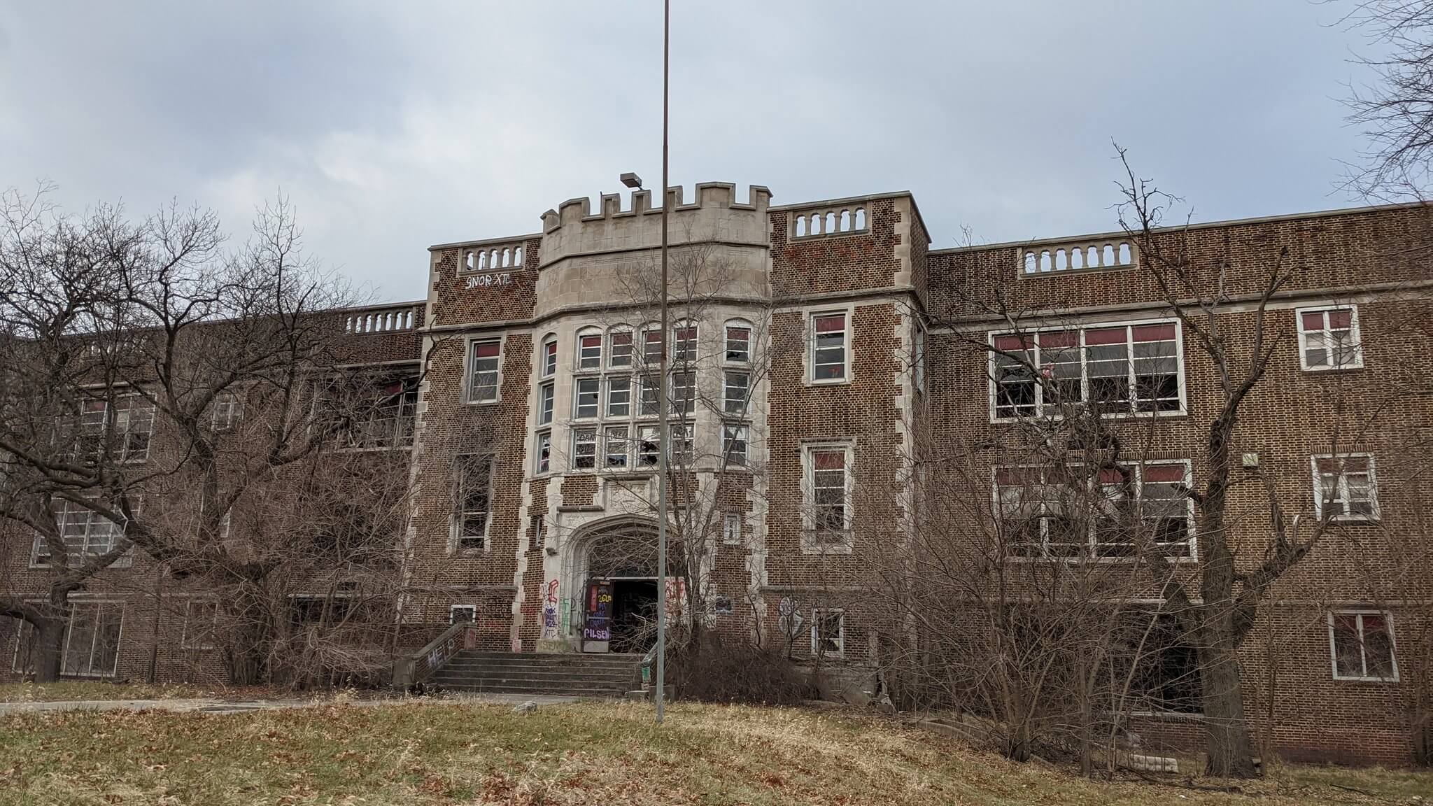 you-can-explore-these-10-abandoned-places-in-indiana-urbexiam
