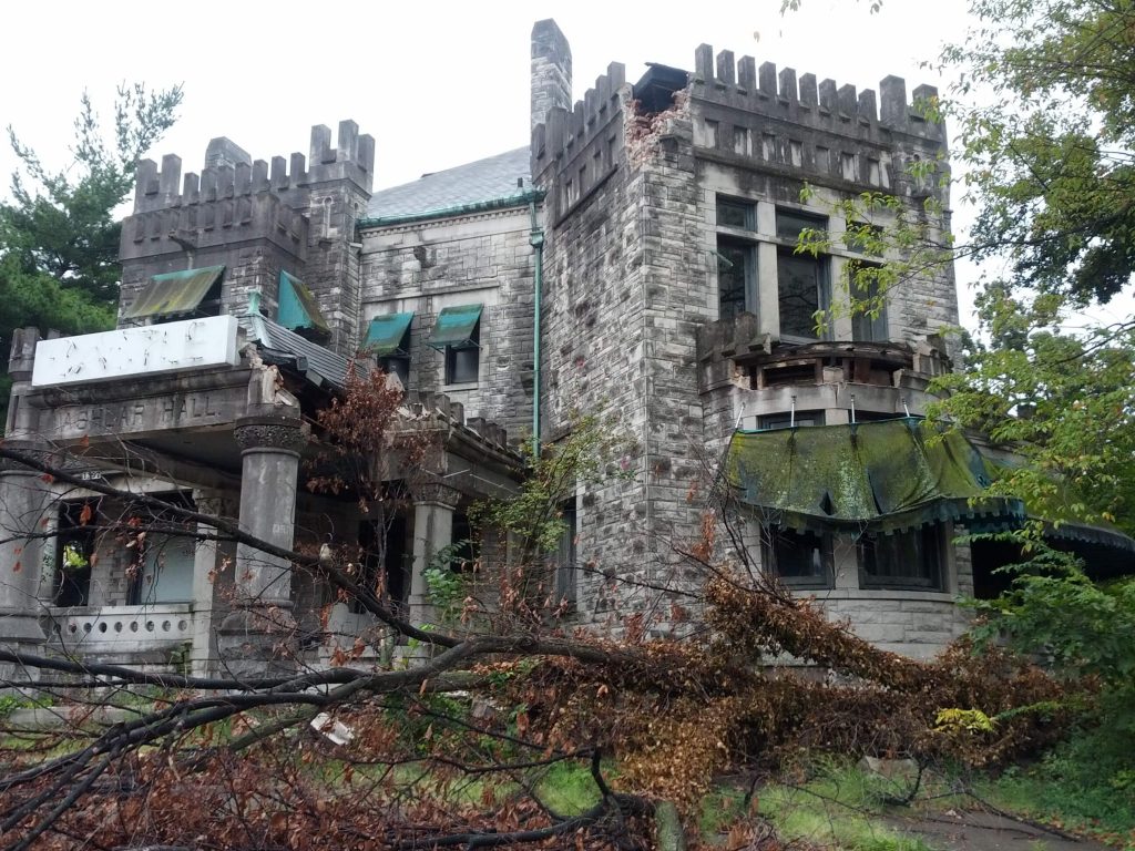 decrepit house in tn