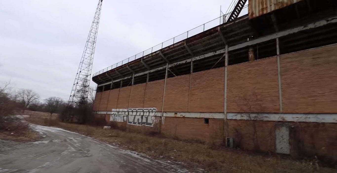 the abandoned gilroy stadium