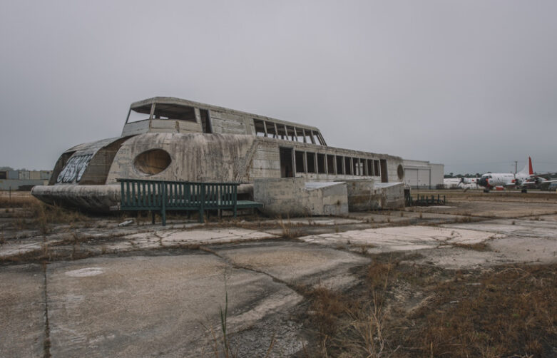 abandoned building in florida