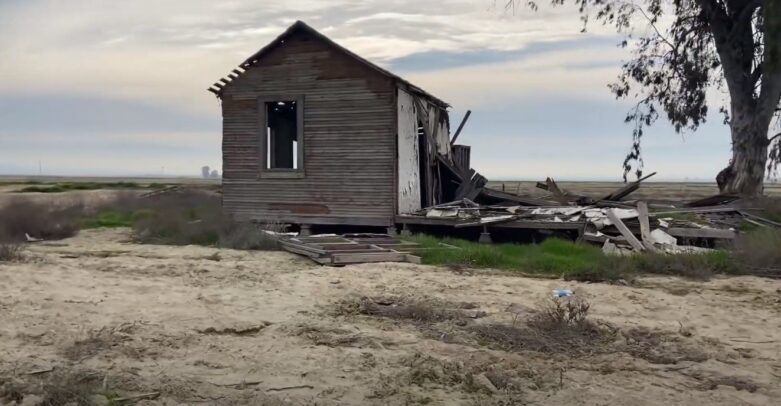 abandoned building in Bakersfield ca